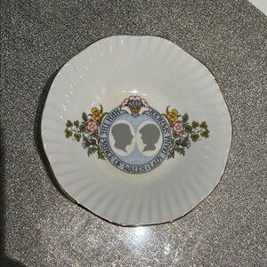 Commemorative Plate with Floral Design